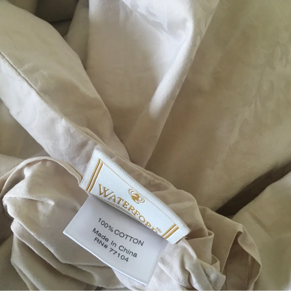 Waterford 400 thread count cotton Tosca Scroll hemstitch duvet cover